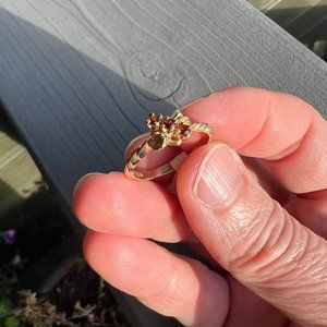 14k yellow gold garnet ring, size 6.5